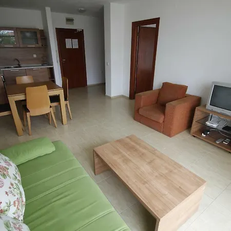 In Sun Village Apartment